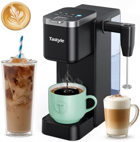 CUSIMAX espresso machine pulling a fresh shot into a cup