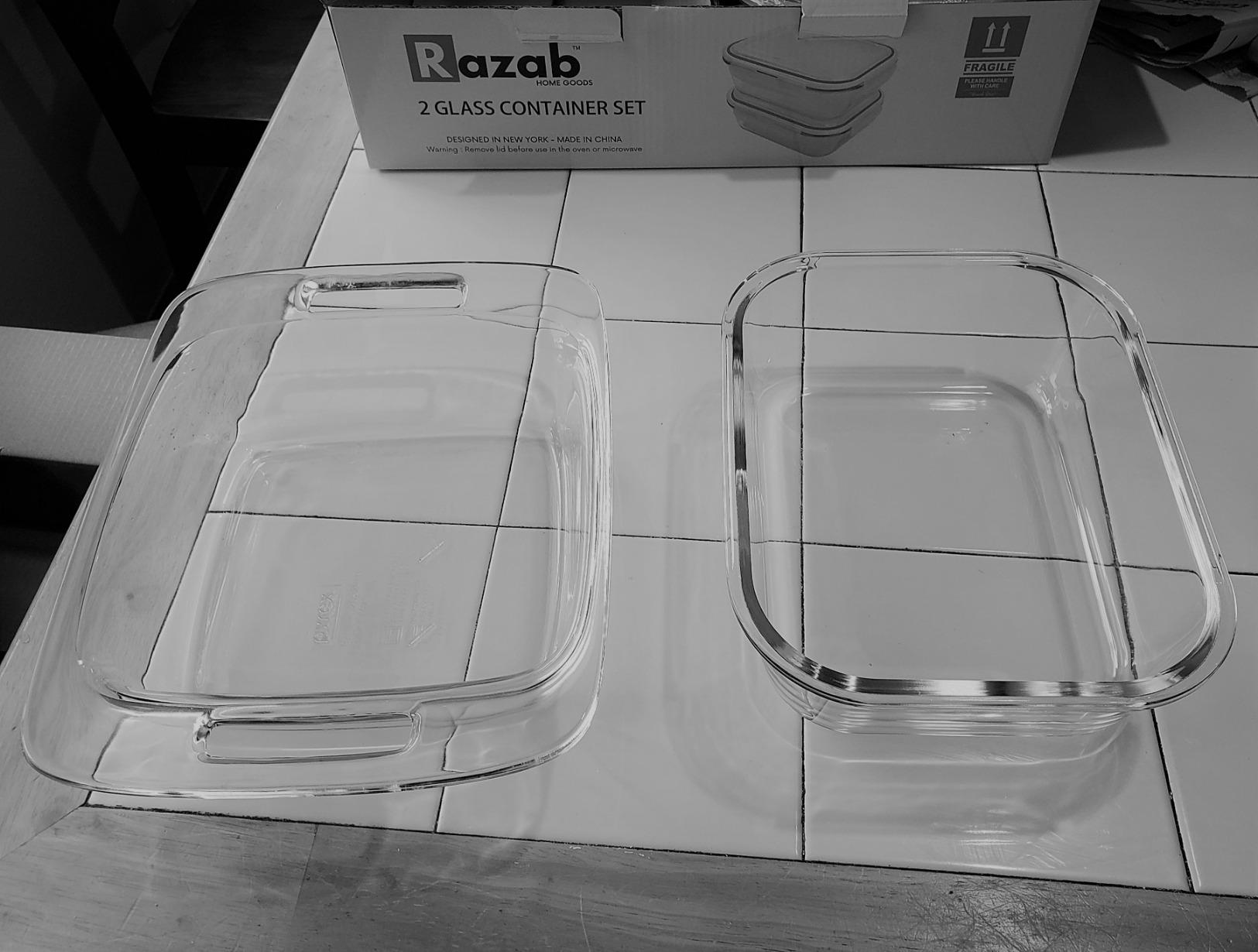 Razab container lid showing the four-sided locking flaps