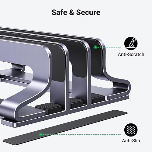 UGREEN 3-Slot stand on a desk showing the aluminum tower holding graduated devices